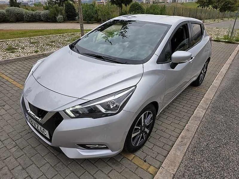 Usado Nissan Micra 101 HP (74 kW) 2019 Cinzento Citadino