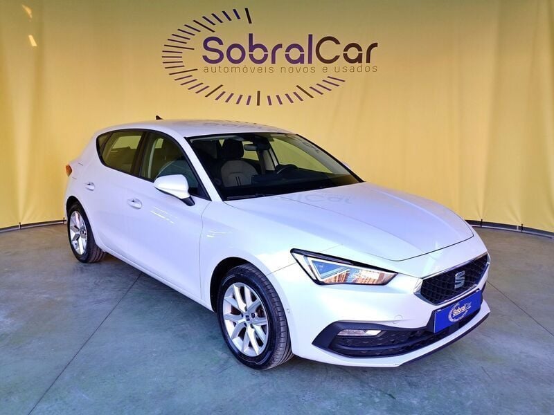 Branco Usado 2022 Seat Leon Style | € 19.500 (Preço justo) - Imagem 1/4
