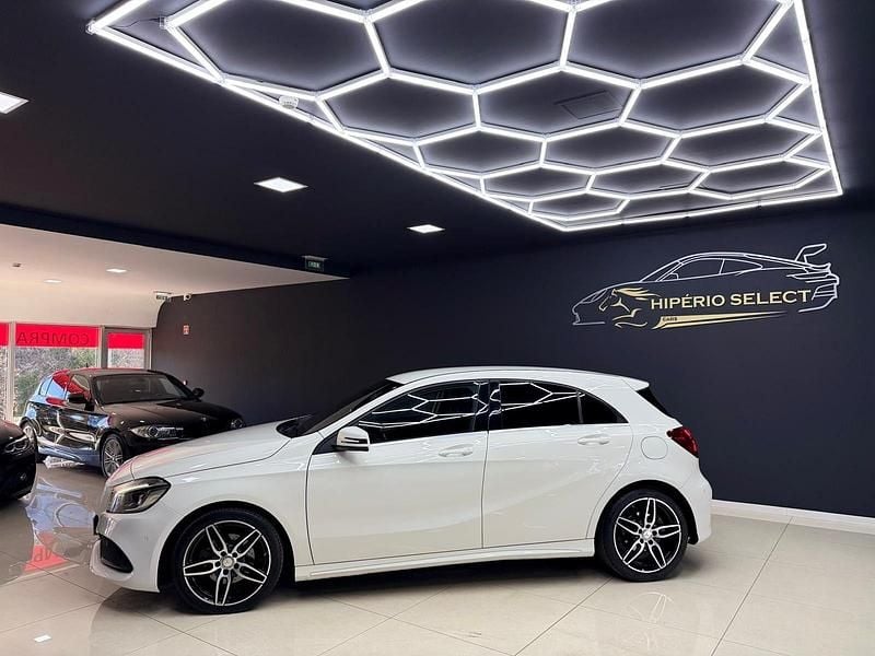 Usado Mercedes A180 AMG line 109 HP (80 kW) 2016 Branco