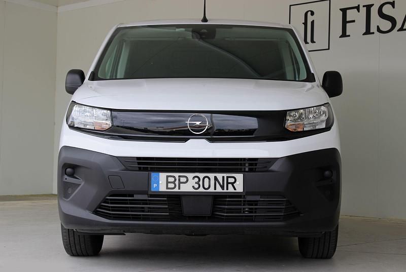 Branco Usado 2024 Opel Combo Monovolume | € 21.900 (Preço elevado) - Imagem 1/4