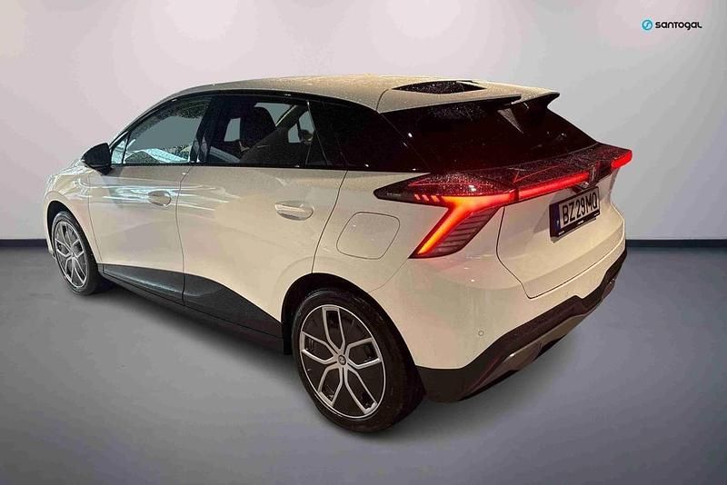 Usado MG MG4 EV Luxury 150 kW (204 HP) 2025 Branco Citadino