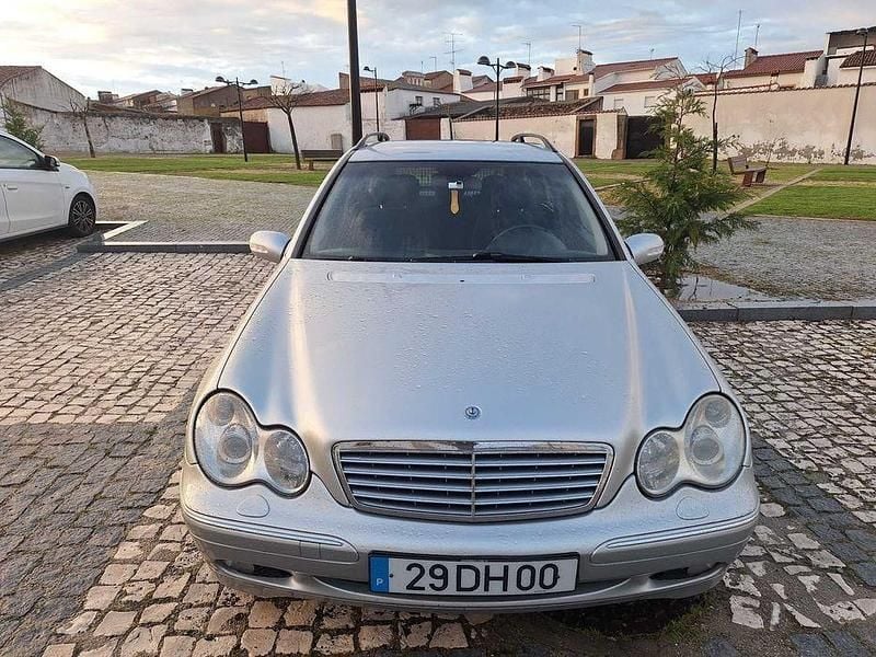 Usado 2004 Mercedes C220 Sedan | € 6.500 (Super Preço) - Imagem 1/4