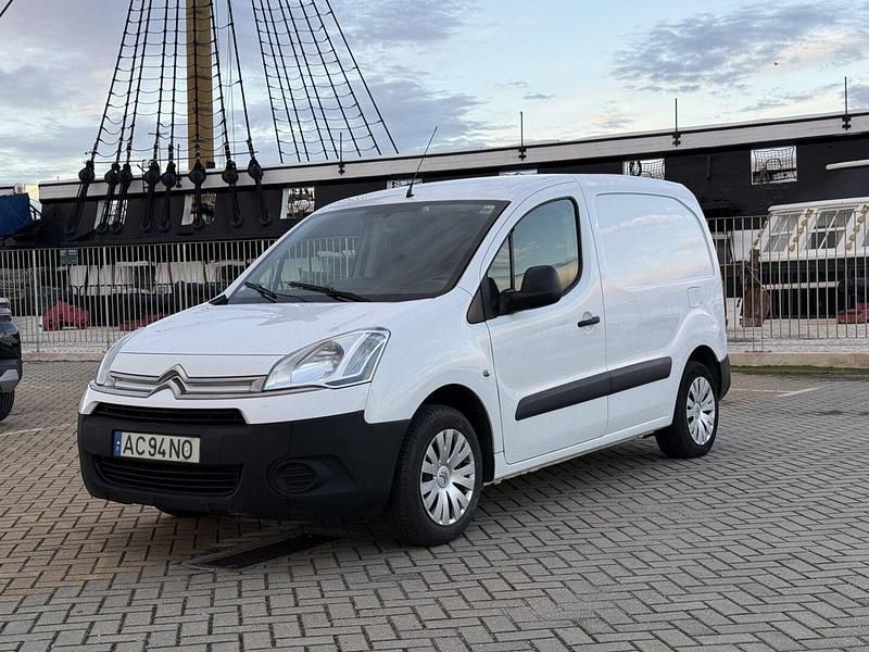 Usado Citroën Berlingo Advance 75 HP (55 kW) 2015 Branco Monovolume