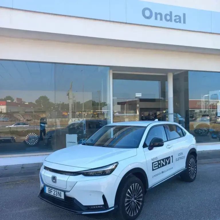 Branco pérola Usado 2023 Honda e:Ny1 SUV | € 48.950 - Imagem 1/4
