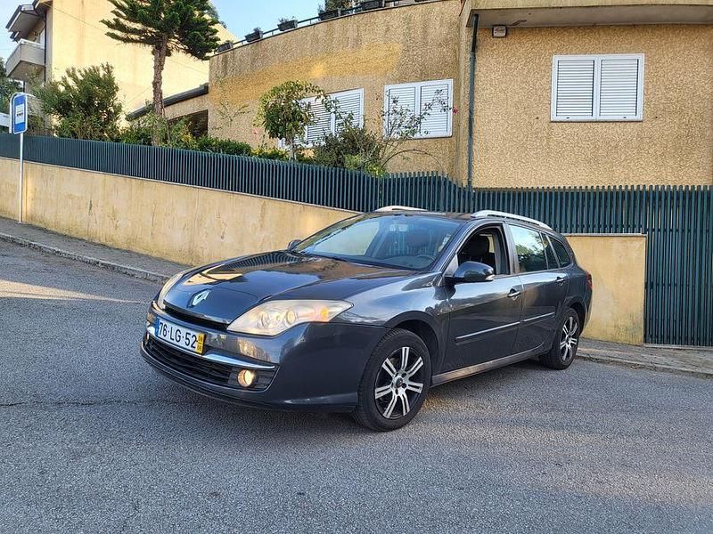 Usado 2008 Renault Laguna III Sedan | € 3.350 (Bom preço) - Imagem 1/4