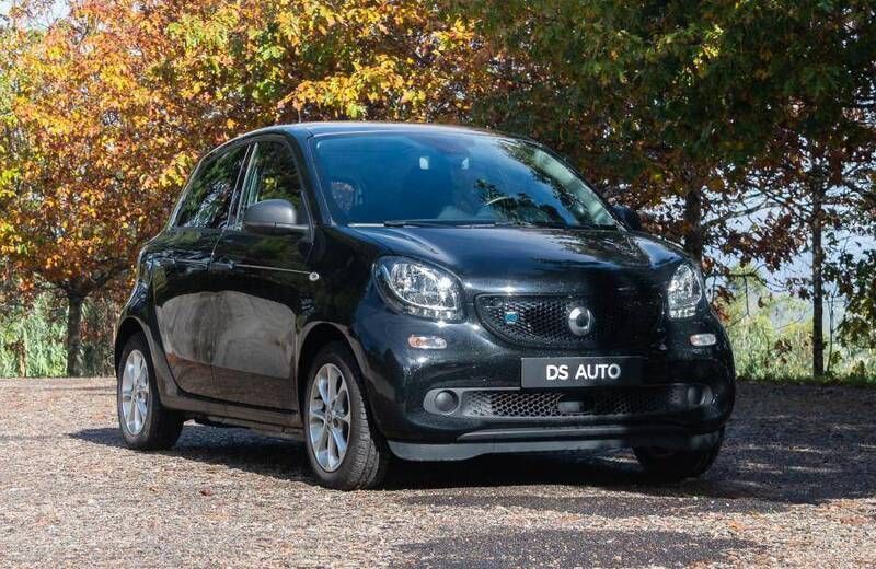Preto Usado 2019 Smart ForFour Electric Drive | € 11.900 (Preço justo) - Imagem 1/4