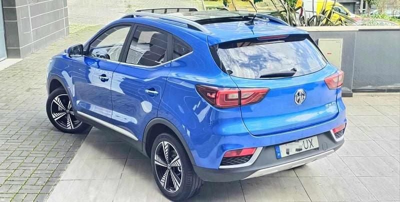 Usado MG ZS 105 kW (143 HP) 2021 Azul SUV