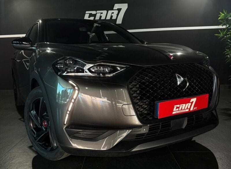 Cinza Usado 2022 DS Automobiles DS3 Crossback Bastille SUV | € 21.750 (Preço elevado) - Imagem 1/4