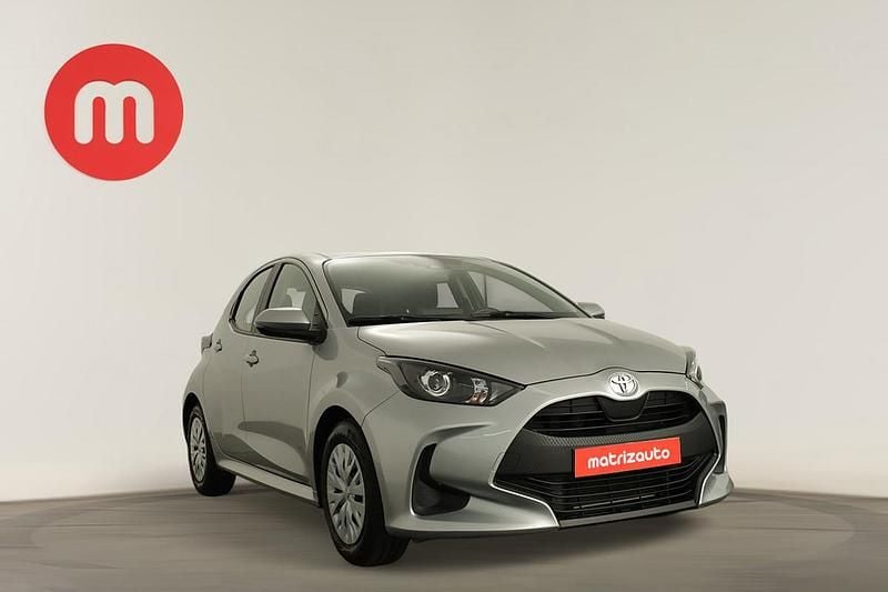Cinzento Usado 2024 Toyota Yaris Comfort | € 18.499 (Preço justo) - Imagem 1/4