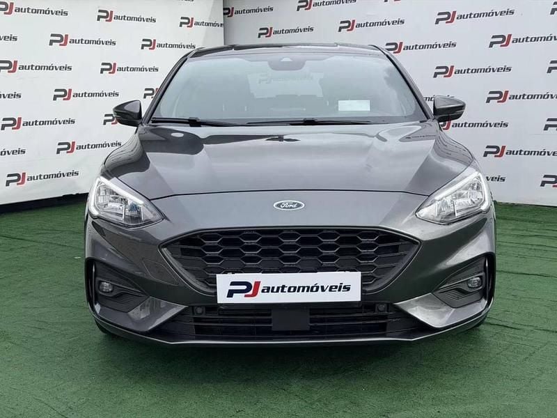Usado Ford Focus ST-Line 125 HP (91 kW) 2020 Cinzento Citadino