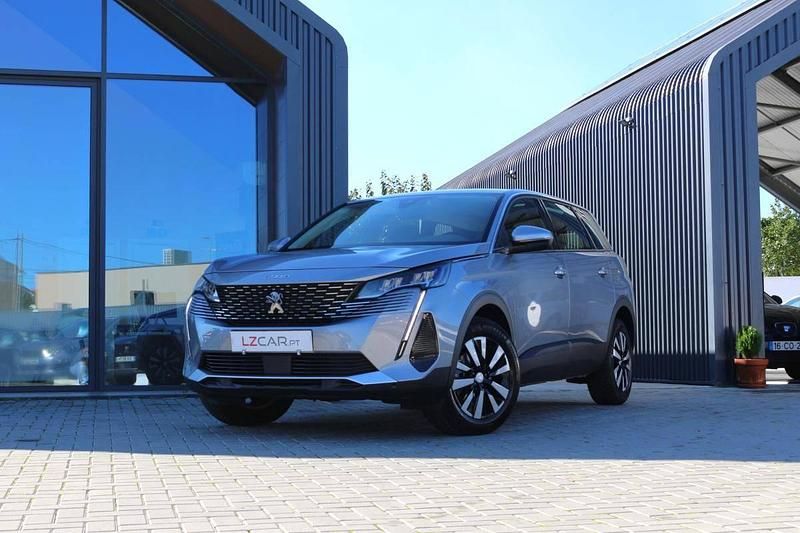 Cinzento Usado 2021 Peugeot 5008 Monovolume | € 23.450 (Preço elevado) - Imagem 1/4