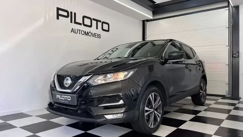 Preto Usado 2019 Nissan Qashqai N-Connecta SUV | € 18.990 (Preço justo) - Imagem 1/4
