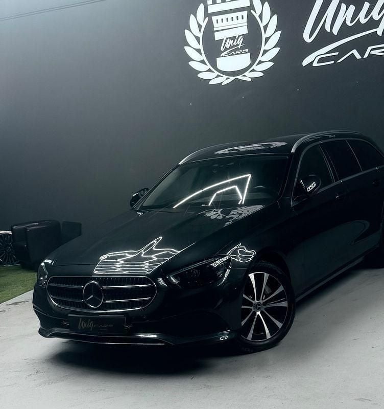 Cinza Usado 2021 Mercedes E300 Exclusive Carrinha | € 32.990 - Imagem 1/4