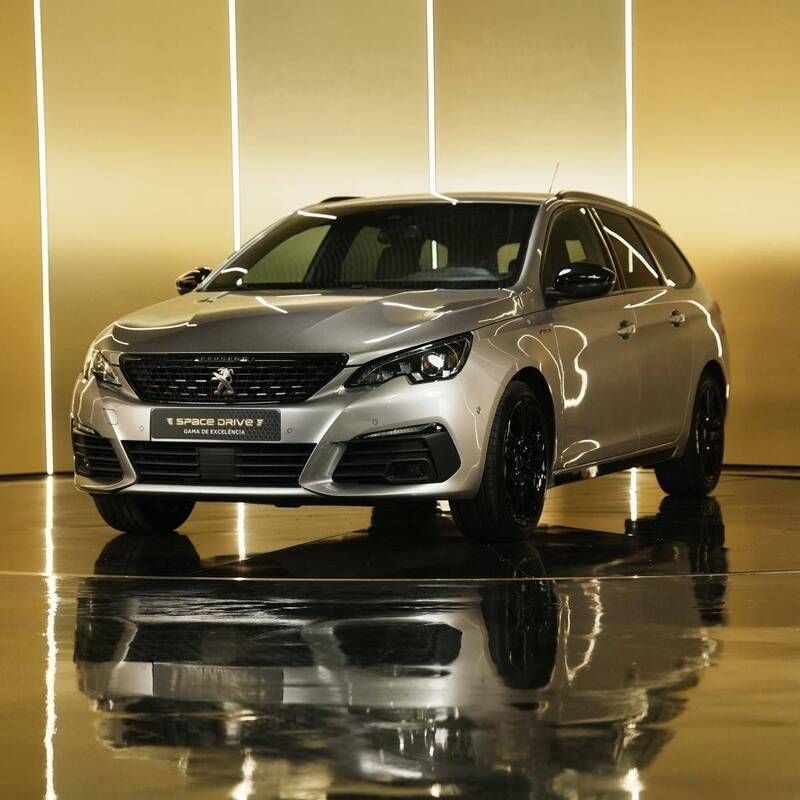 Cinzento Usado 2019 Peugeot 308 | € 18.900 (Caro) - Imagem 1/4