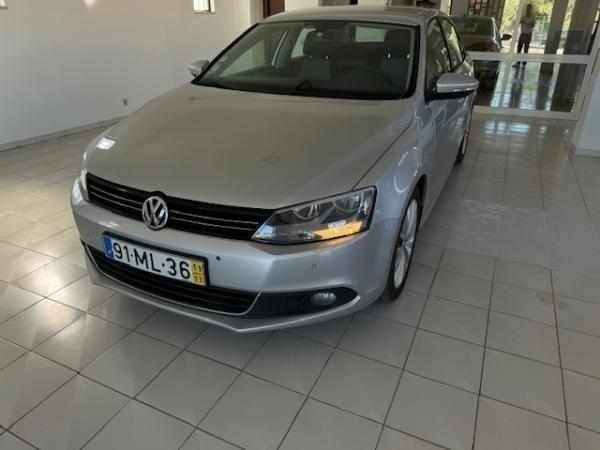 Cinzento Usado 2011 VW Jetta Sedan | € 13.250 (Caro) - Imagem 1/4
