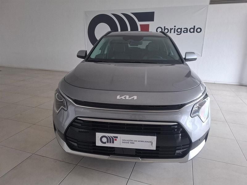 Bege Usado 2024 Kia Niro SUV | € 30.990 (Preço justo) - Imagem 1/4