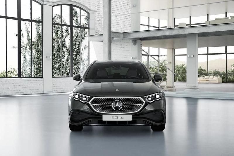 Cinzento Usado 2024 Mercedes E300 Carrinha | € 69.990 (Preço elevado) - Imagem 1/4