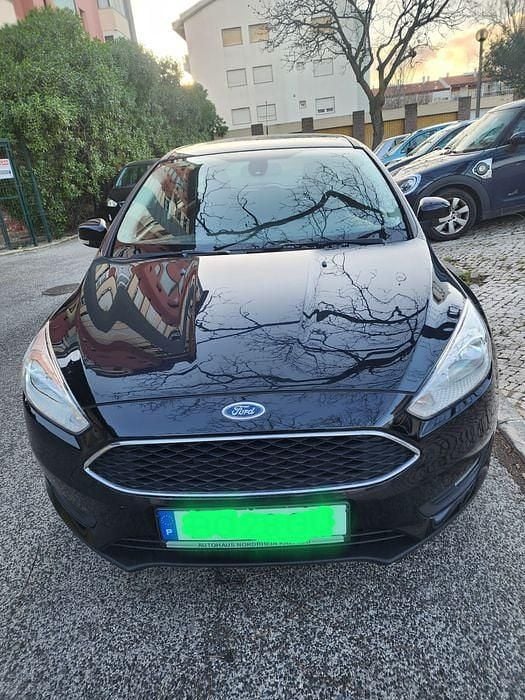 Usado Ford Focus 105 HP (77 kW) 2016 Sedan