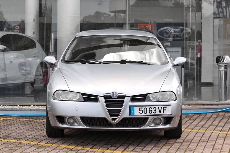 Usado Alfa Romeo 156 Distinctive 140 HP (102 kW) 2003 Cinza Carrinha