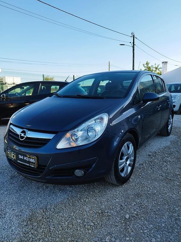Azul Usado 2010 Opel Corsa Enjoy | € 7.900 (Caro) - Imagem 1/4