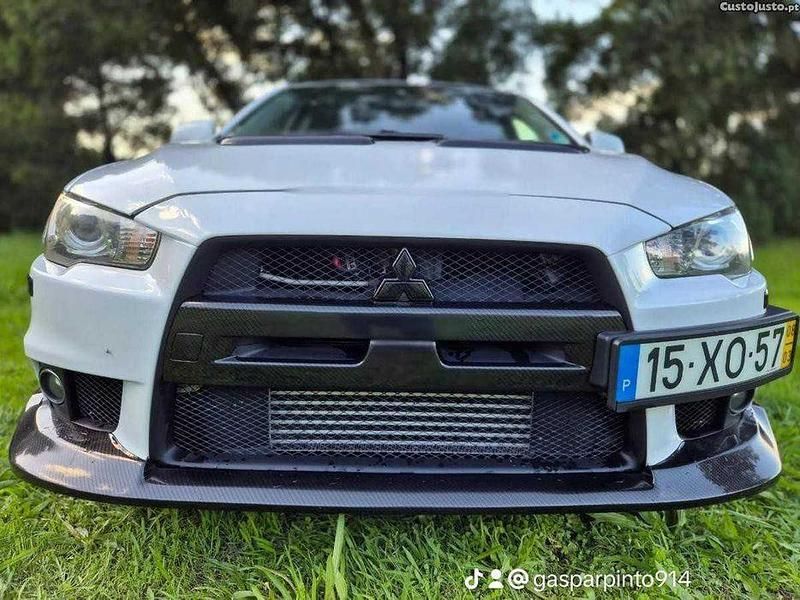 Usado Mitsubishi Lancer 300 HP (220 kW) 2019 Sedan