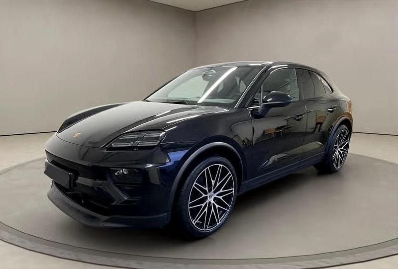 Usado Porsche Macan 300 kW (408 HP) 2024 Preto SUV