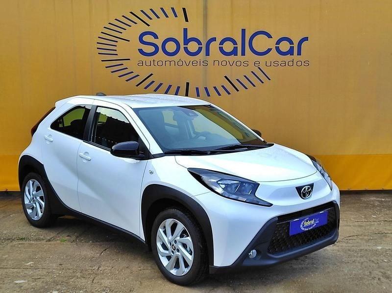 Branco Usado 2023 Toyota Aygo Pulse Citadino | € 19.000 (Caro) - Imagem 1/4