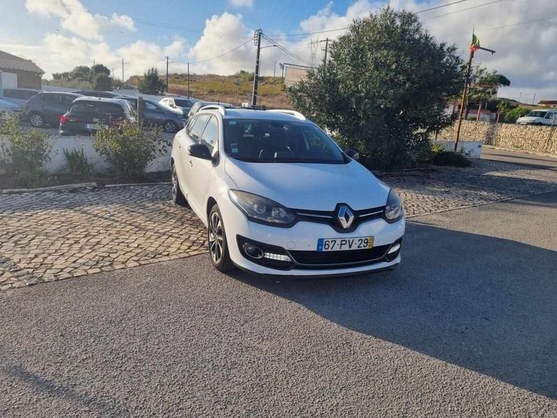 Branco Usado 2015 Renault Mégane GrandTour Bose Edition Carrinha | € 10.490 (Caro) - Imagem 1/4