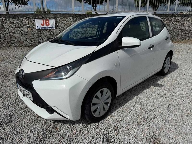 Branco Usado 2015 Toyota Aygo Citadino | € 9.850 (Preço elevado) - Imagem 1/4
