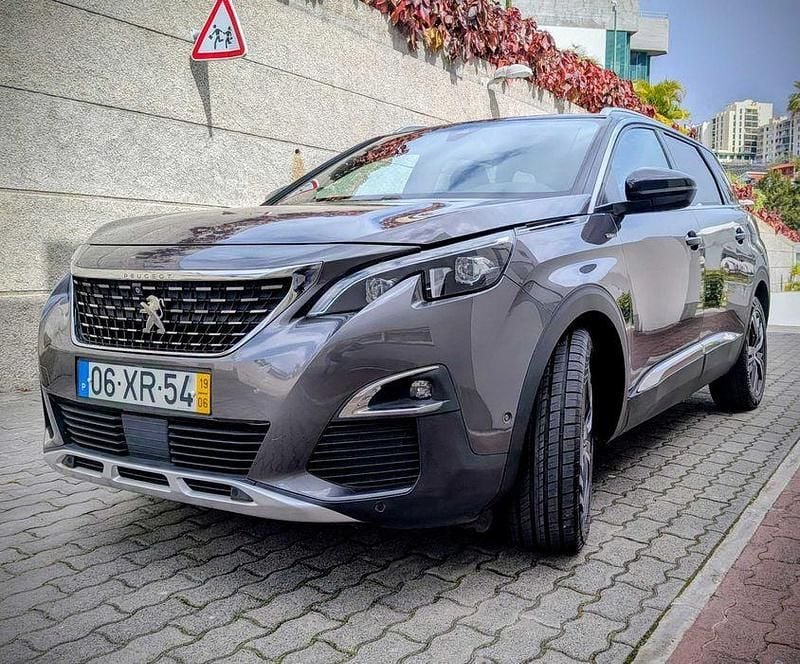 Usado Peugeot 5008 GT-line 130 HP (95 kW) 2019 SUV