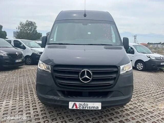 Cinza Usado 2022 Mercedes Sprinter Van | € 28.800 (Bom preço) - Imagem 1/4