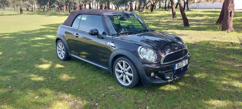 Castanho Usado 2012 Mini Cooper S Cabriolet Cabrios | € 17.900 - Imagem 1/4