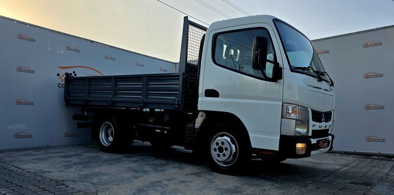 Branco Usado 2014 Mitsubishi Canter | € 27.750 - Imagem 1/4