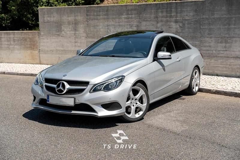 Cinzento Usado 2015 Mercedes E220 Coupé | € 24.950 (Bom preço) - Imagem 1/4