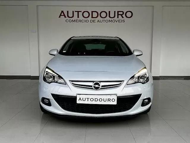 Cinzento Usado 2011 Opel Astra GTC OPC Coupé | € 11.900 - Imagem 1/4