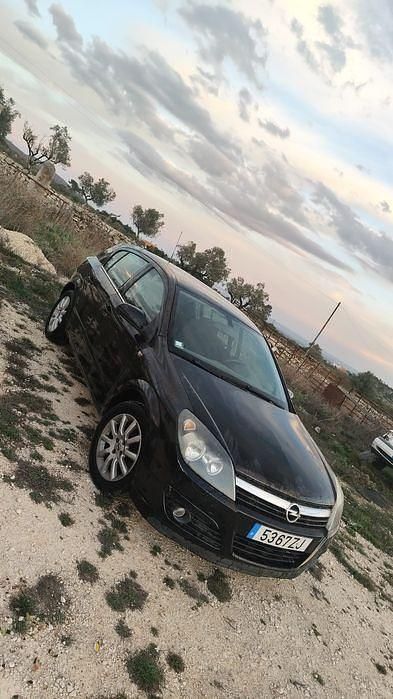 Usado 2005 Opel Astra Sedan | € 2.000 (Preço justo) - Imagem 1/2