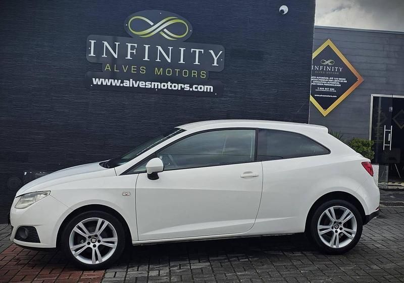 Branco Usado 2009 Seat Ibiza | € 6.990 (Preço elevado) - Imagem 1/4