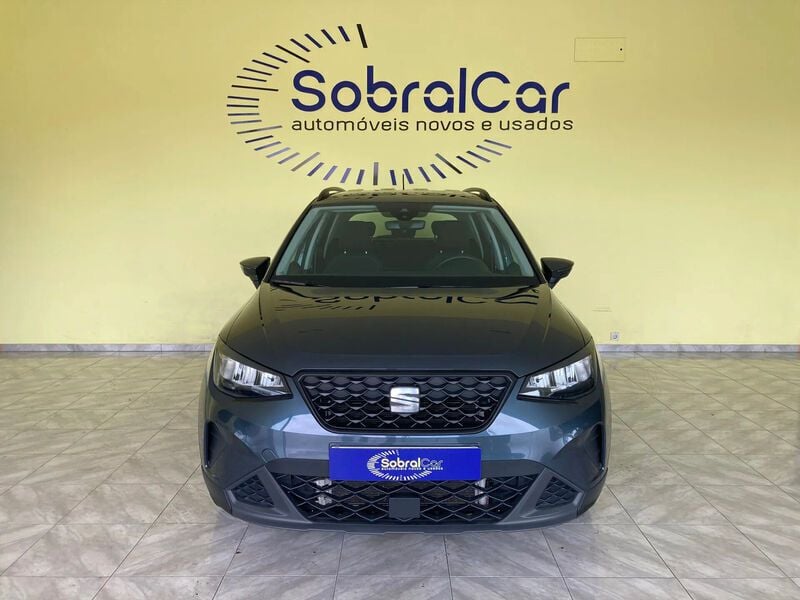 Cinza Usado 2022 Seat Arona Style SUV | € 17.500 (Preço justo) - Imagem 1/4
