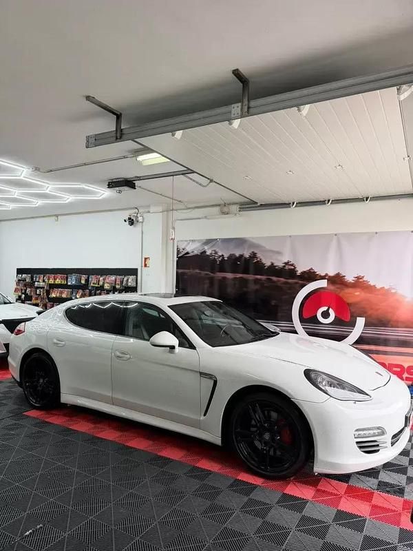 Usado Porsche Panamera Platinum Edition 250 HP (183 kW) 2012 Branco Citadino