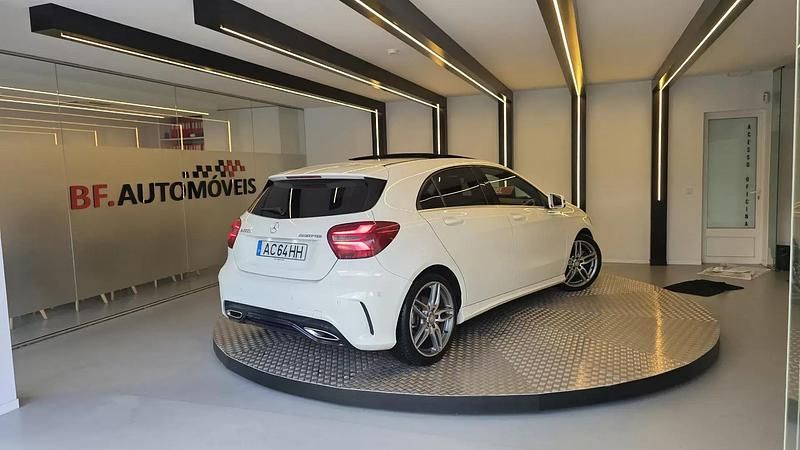Usado Mercedes A200 AMG line 136 HP (100 kW) 2016 Branco Citadino