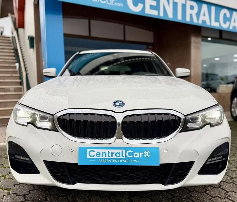 Usado BMW 320e 204 HP (150 kW) 2022 Branco Carrinha