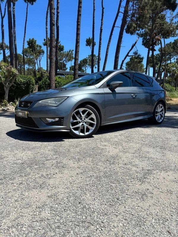 Usado Seat Leon FR 150 HP (110 kW) 2013 Cinza