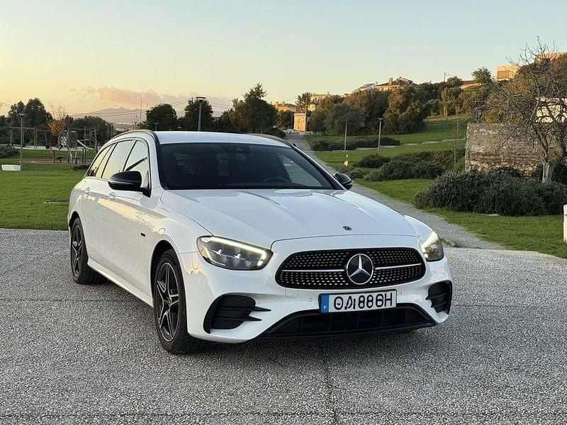 Usado 2020 Mercedes E300 AMG line Sedan | € 31.990 (Preço justo) - Imagem 1/4