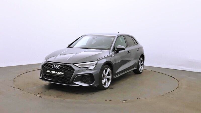 Cinzento Usado 2020 Audi A3 Sportback e-tron Sedan | € 28.900 (Caro) - Imagem 1/4