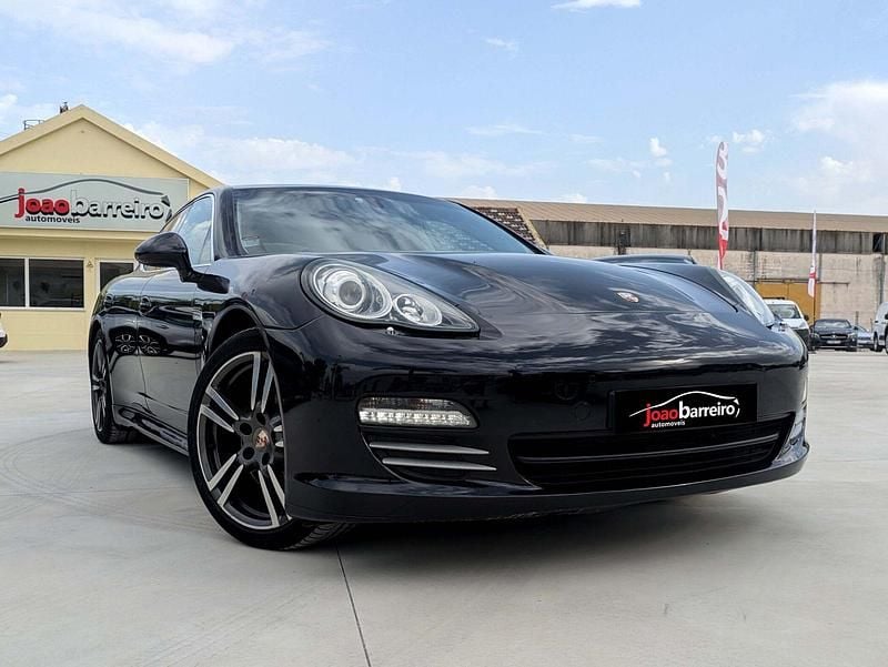 Preto Usado 2010 Porsche Panamera 4S Sedan | € 45.000 - Imagem 1/4