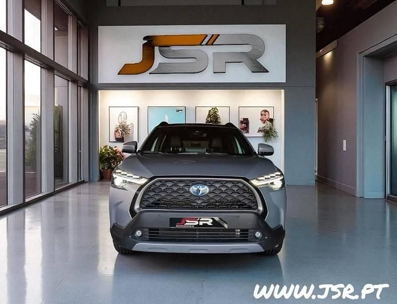Usado Toyota Corolla Cross Luxury 197 HP (144 kW) 2024 Cinza SUV