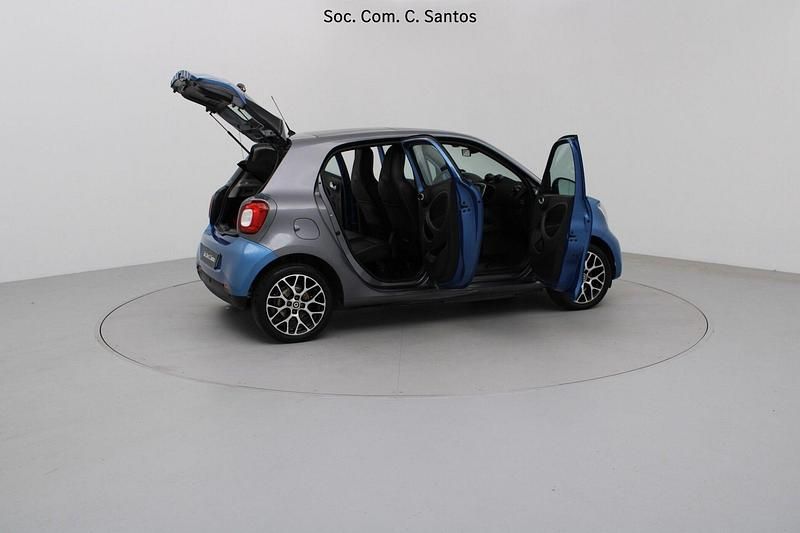 Usado Smart ForFour Electric Drive Prime 60 kW (82 HP) 2020 Vermelho Sedan