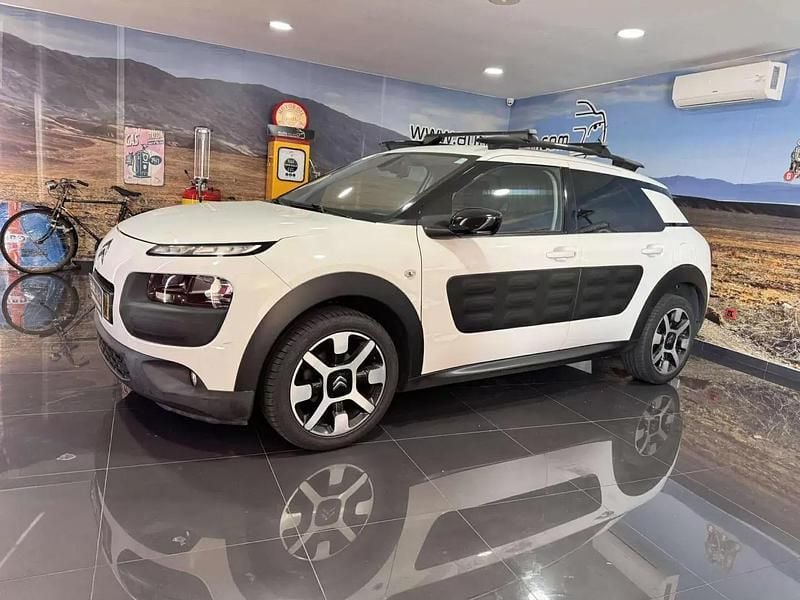 Branco Usado 2015 Citroën C4 Cactus Feel Citadino | € 11.500 (Preço elevado) - Imagem 1/4