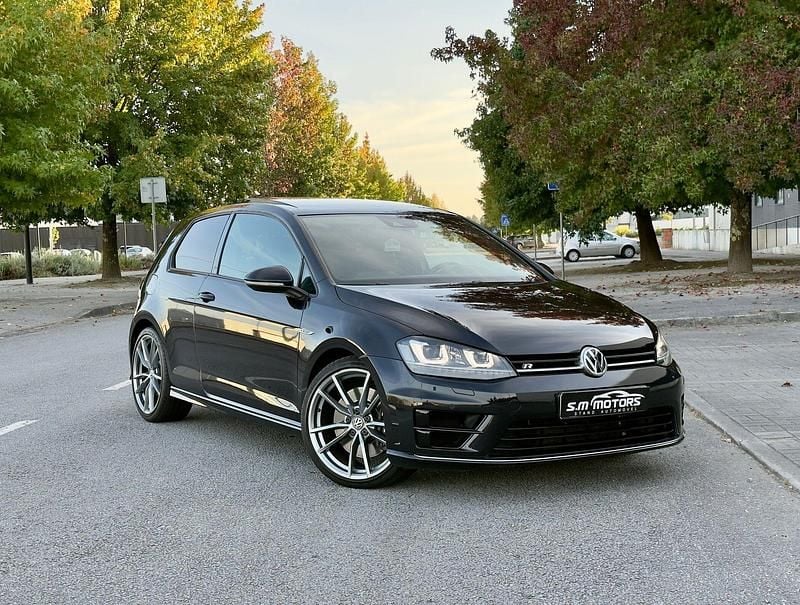 Preto Usado 2015 VW Golf VII R | € 29.500 - Imagem 1/4