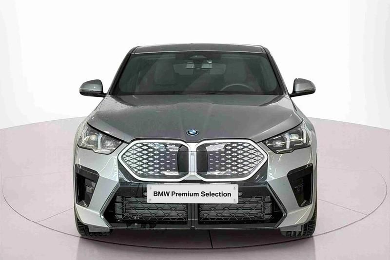 Usado BMW iX2 Comfort Edition 150 kW (204 HP) 2025 Cinzento SUV